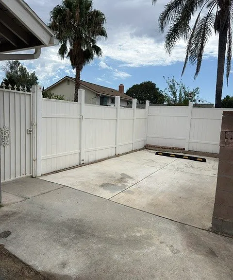 11369 Reseda Blvd — Photo 2