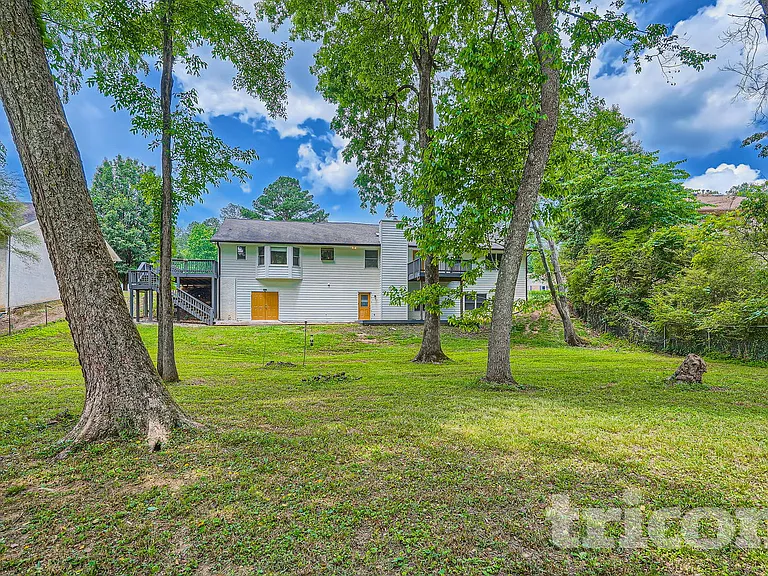 590 Clubland Cir SE — Photo 2