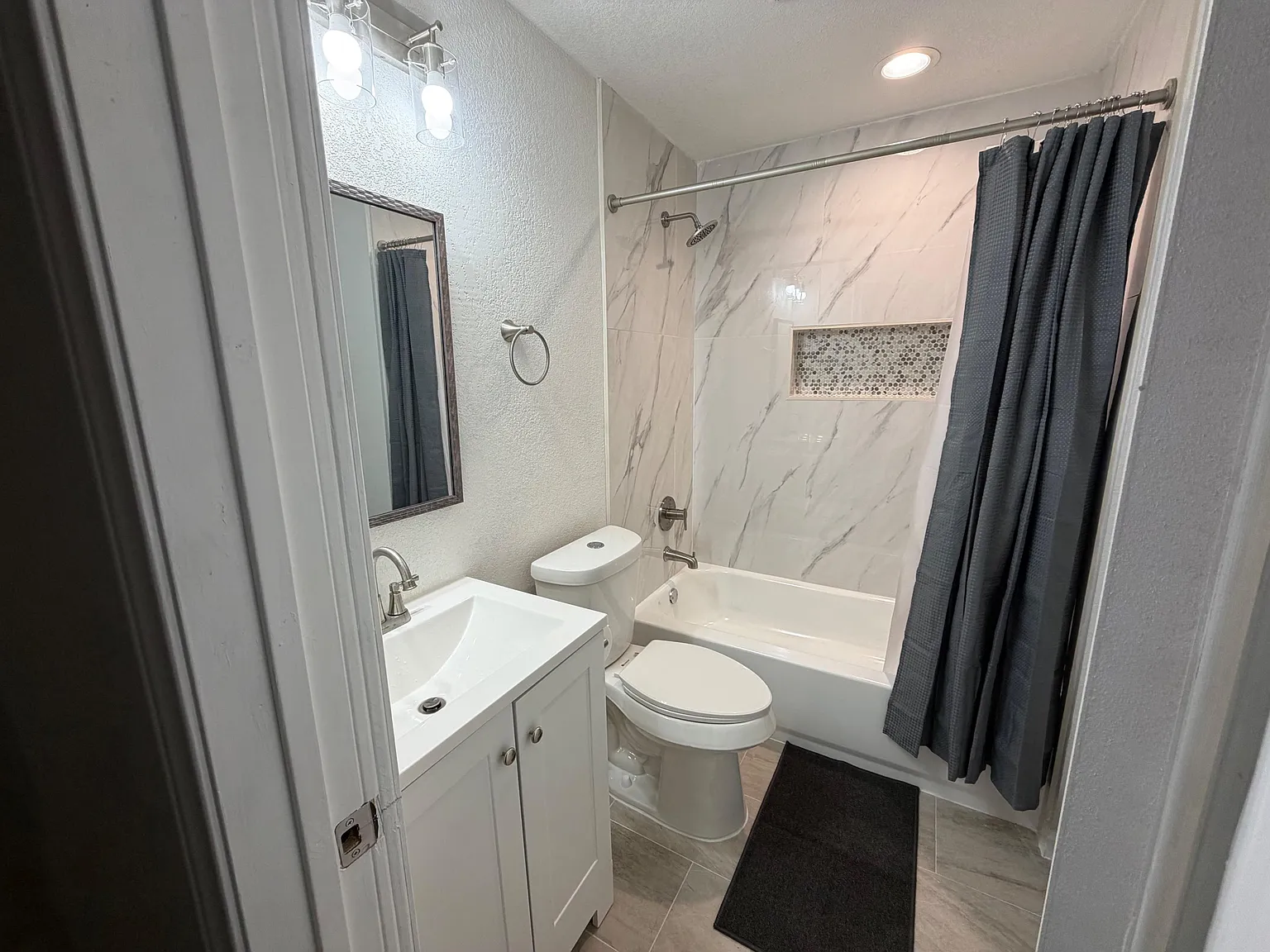 4 bed, 2.0 bath, 1800 sqft, $771 — Photo 2