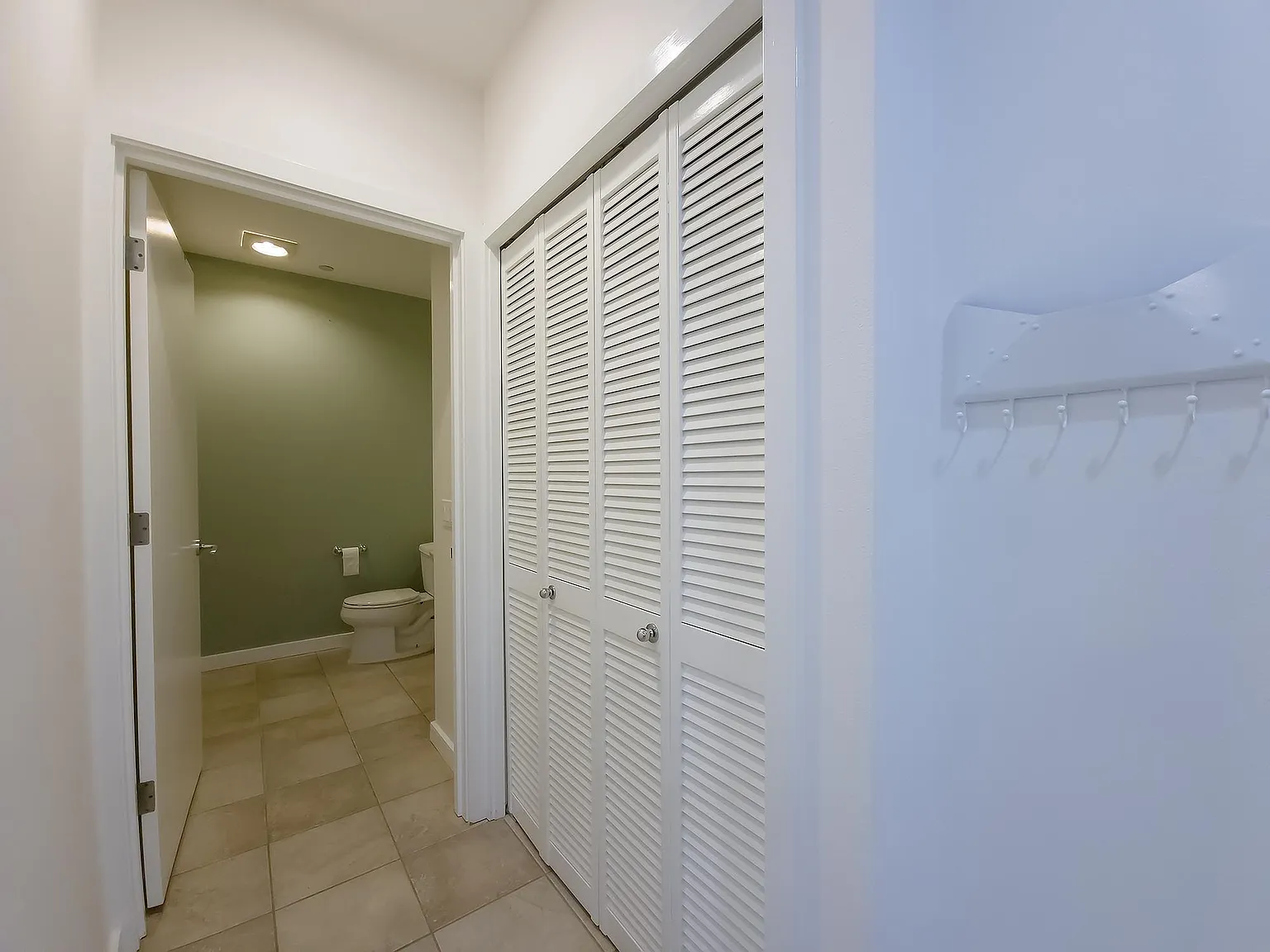 1 bed, 1.5 bath, 970 sqft, $2,900 — Photo 3
