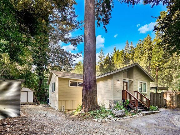 3rd image of 121 Monaco Ln