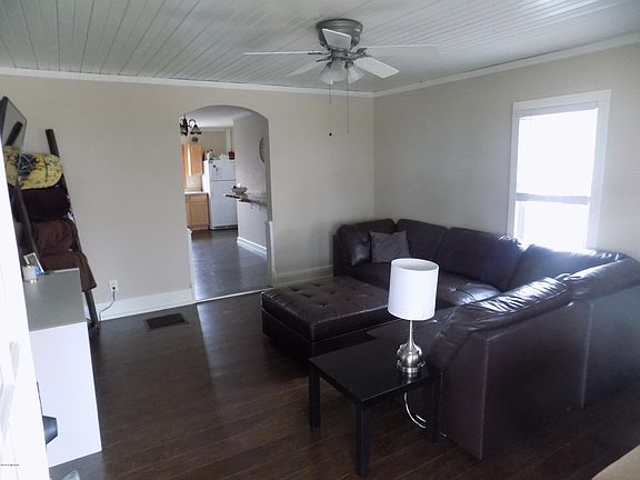 5th image of 3446 Opal Ave SW