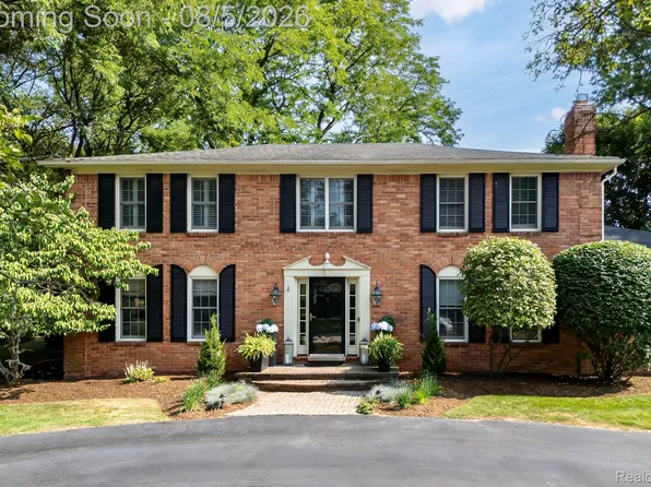 20351 Ronsdale Dr, Beverly Hills, MI 48025