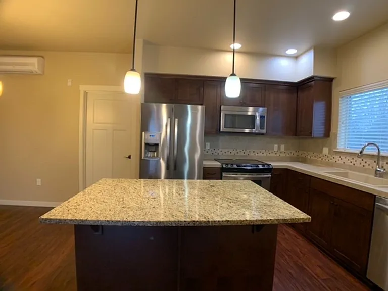 13905 SW Meridian St #310 — Photo 6