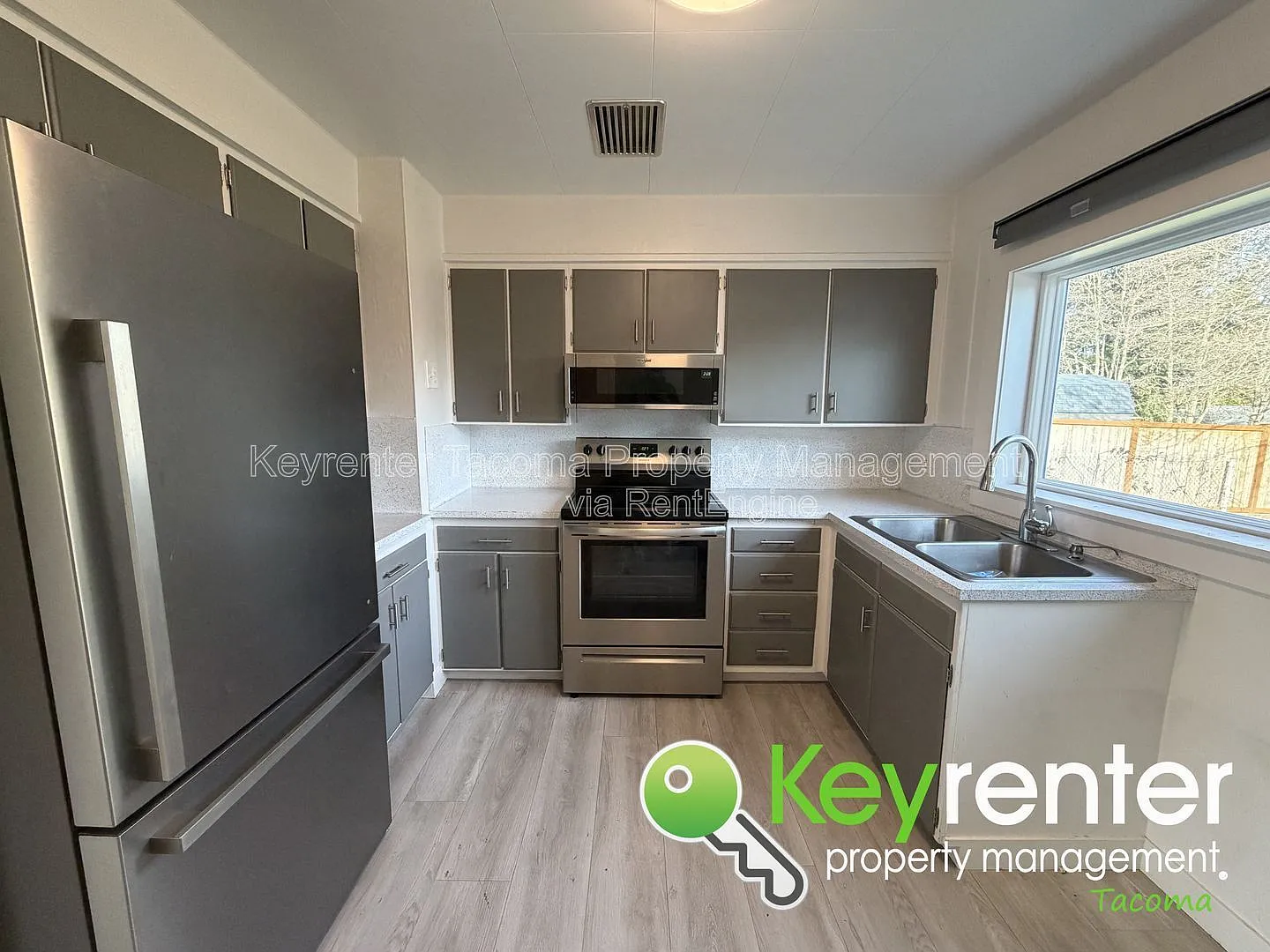 2 bed, 1.0 bath, 768 sqft, $2,300 — Photo 4