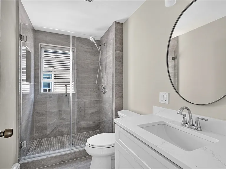 18 Otis St #2 — Photo 3
