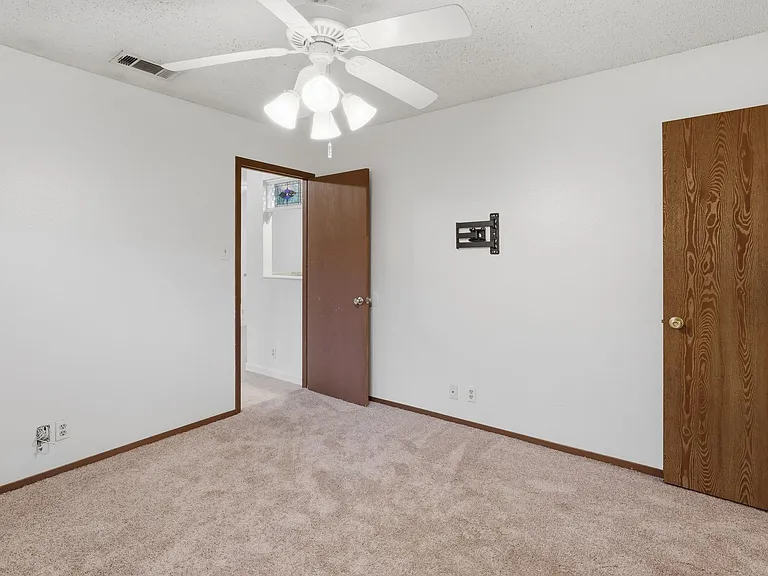 12416 Deer Falls Dr #B — Photo 17