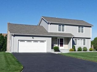 12 Greenview St, Cumberland, RI 02864