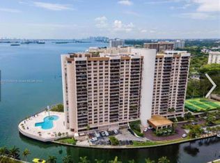 Cricket Club Condo, Miami, FL 33181