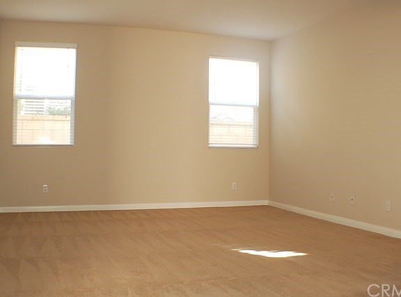 4th image of 8115 Natoma St