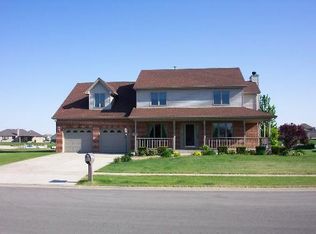 606 Mahoney Dr, Minooka, IL 60447