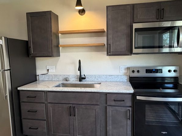 31 E Maple St #31