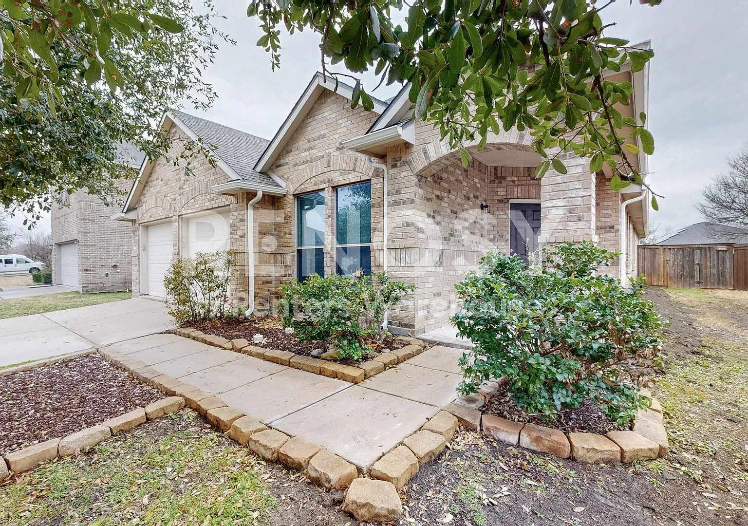 Beautiful, 3 Bed/2 Bath Home in Prosper! Rent Concession - 2nd Month Free — Photo 3