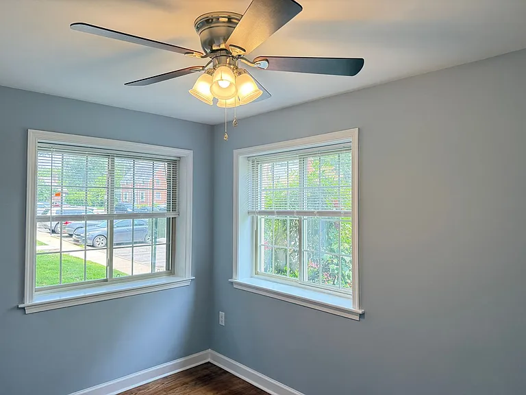 8804 Bradford Rd — Photo 30