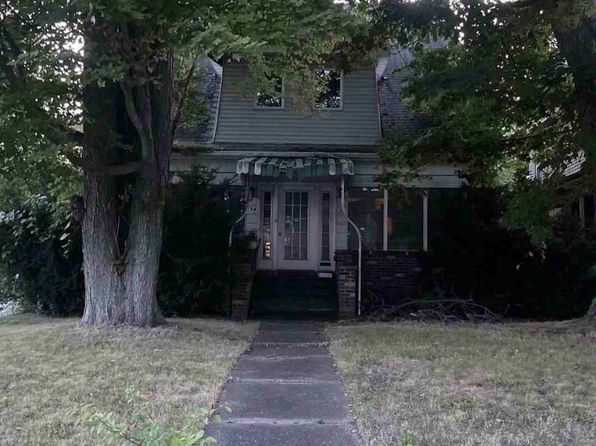 724 N Maple St, Burnside, PA 15721