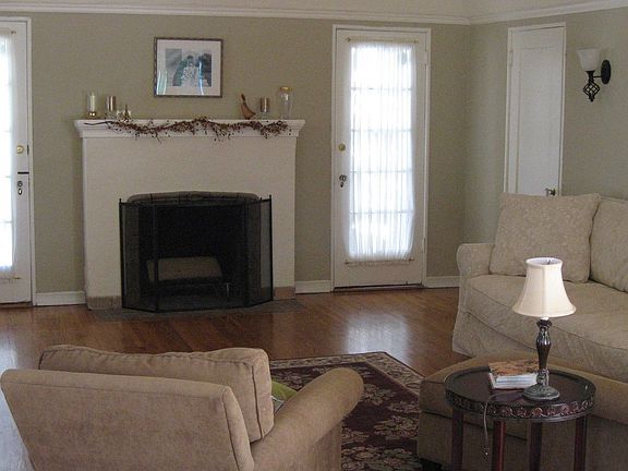 2nd image of 1325 Graynold Ave