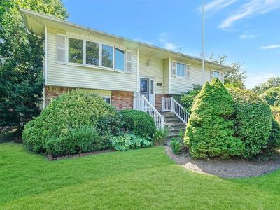 252 Woodmere Street, Islip Terrace, NY, 11752