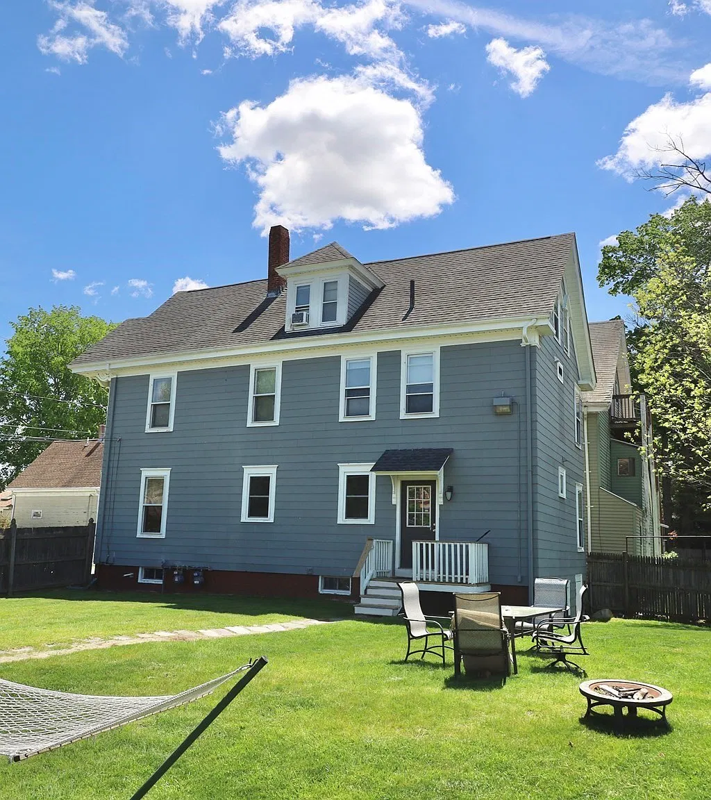 2 bed, 1.0 bath, 780 sqft, $2,400 — Photo 2