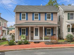 304 E Congress St, Charles Town, WV 25414