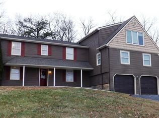 1596 Fulton Rd, Hedgesville, WV 25427