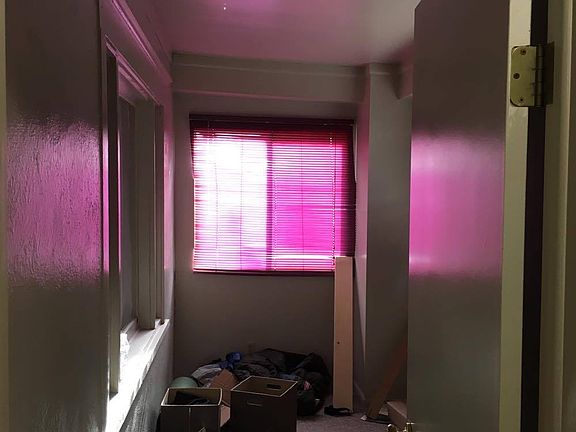 3rd image of 1054 E Norris Pl