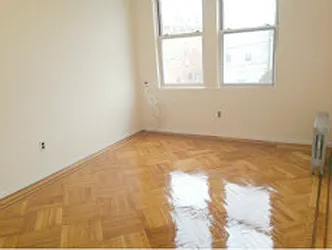 Rented by Eleni Moustakis LREB