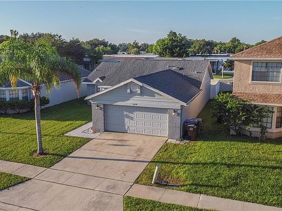 3rd image of 1028 Whalebone Bay Dr