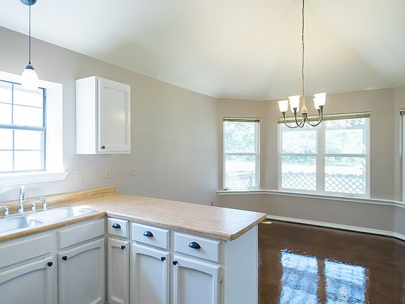 5th image of 39 Palmer Ln