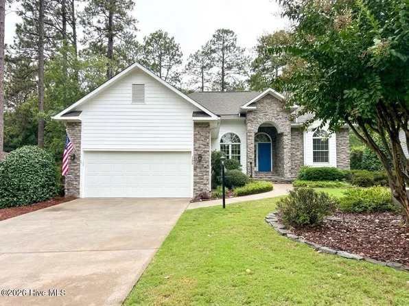 126 Triple Crown Circle, Southern Pines, NC 28387