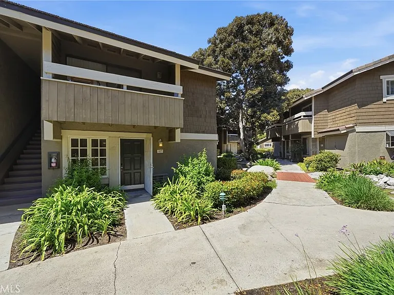 185 Streamwood — Photo 16