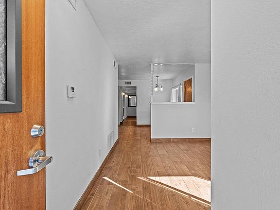 4th image of 532 Dorado Pl SE