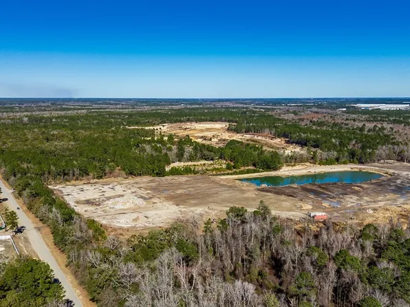 659 Godley Road, Bloomingdale, GA 31302