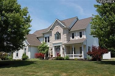 1st image of 725 Jamestown Ct