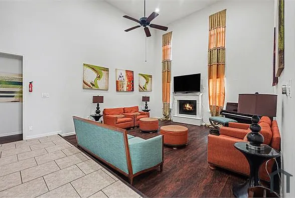 11643 Breezy Knoll Dr — Photo 5