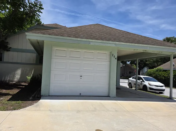 724 Lakeside Dr, Winter Springs, FL 32708