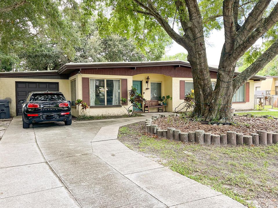 1st image of 340 Country Club Dr