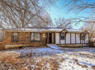 9842 Overhill Rd, Kansas City, MO 64134