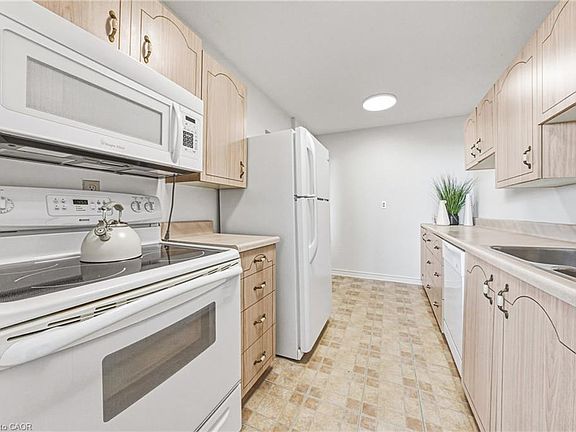 5th image of 2055 Upper Middle Rd #705
