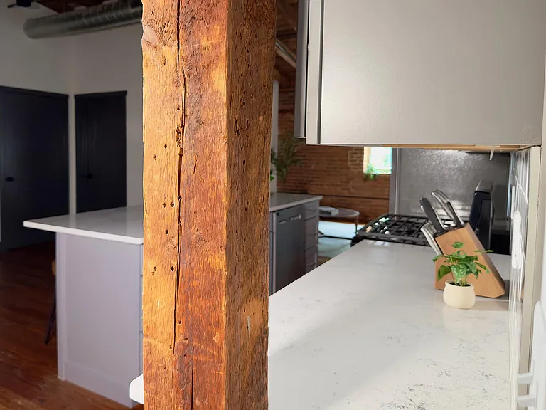 437 W Grant St #302 — Photo 18