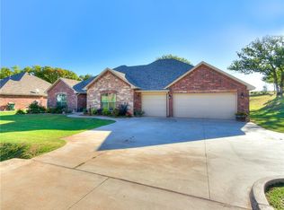 12100 Maple Ridge Ln, Guthrie, OK 73044