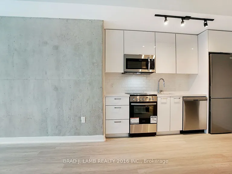 284 King St E #1603 — Photo 2