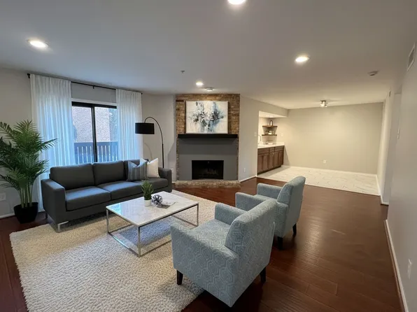 15221 Berry Trl APT 505, Dallas, TX 75248