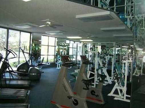 4th image of 3600 Mystic Pointe Dr APT 1704