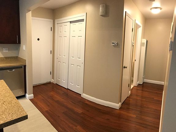 4th image of 7 Garden Ct APT 3
