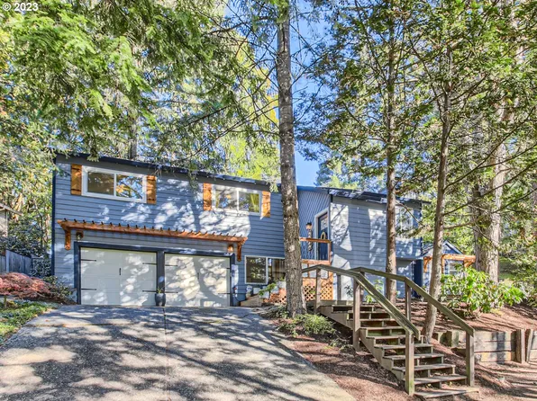 15866 SE River Rd, Milwaukie, OR 97267