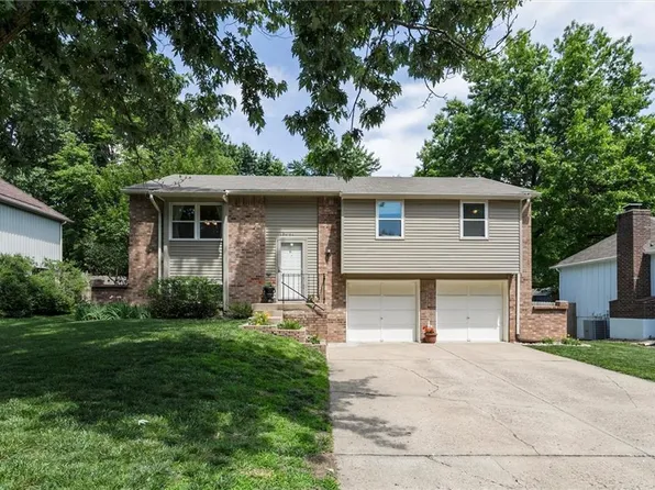 13001 S Sycamore St, Olathe, KS 66062