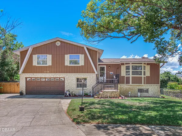 1319 S Paradise Ln, Daytona Beach, FL 32119