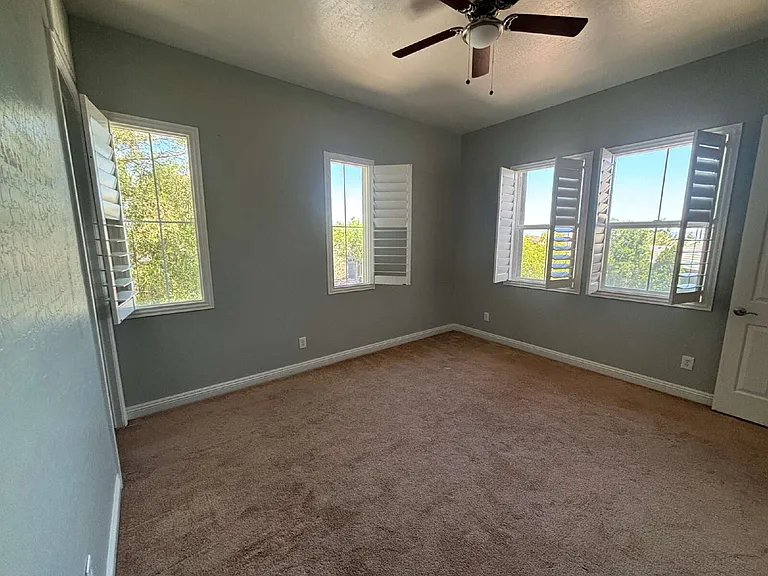 8225 Broad Peak Dr — Photo 21
