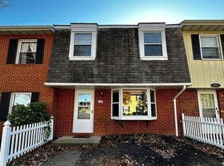 8589 Colston Ct, Marshall, VA 20115