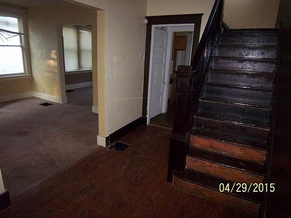 4th image of 1117 Grand Ave